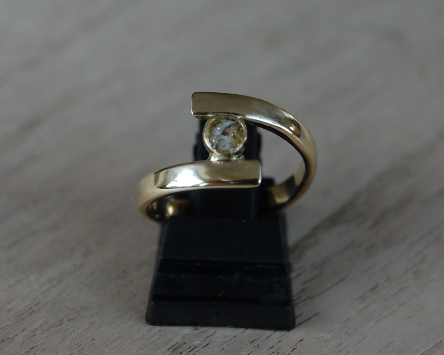 ring goud as epoxyhars goudglitter