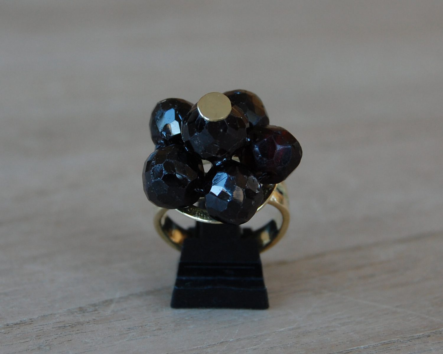 ring goud granaat