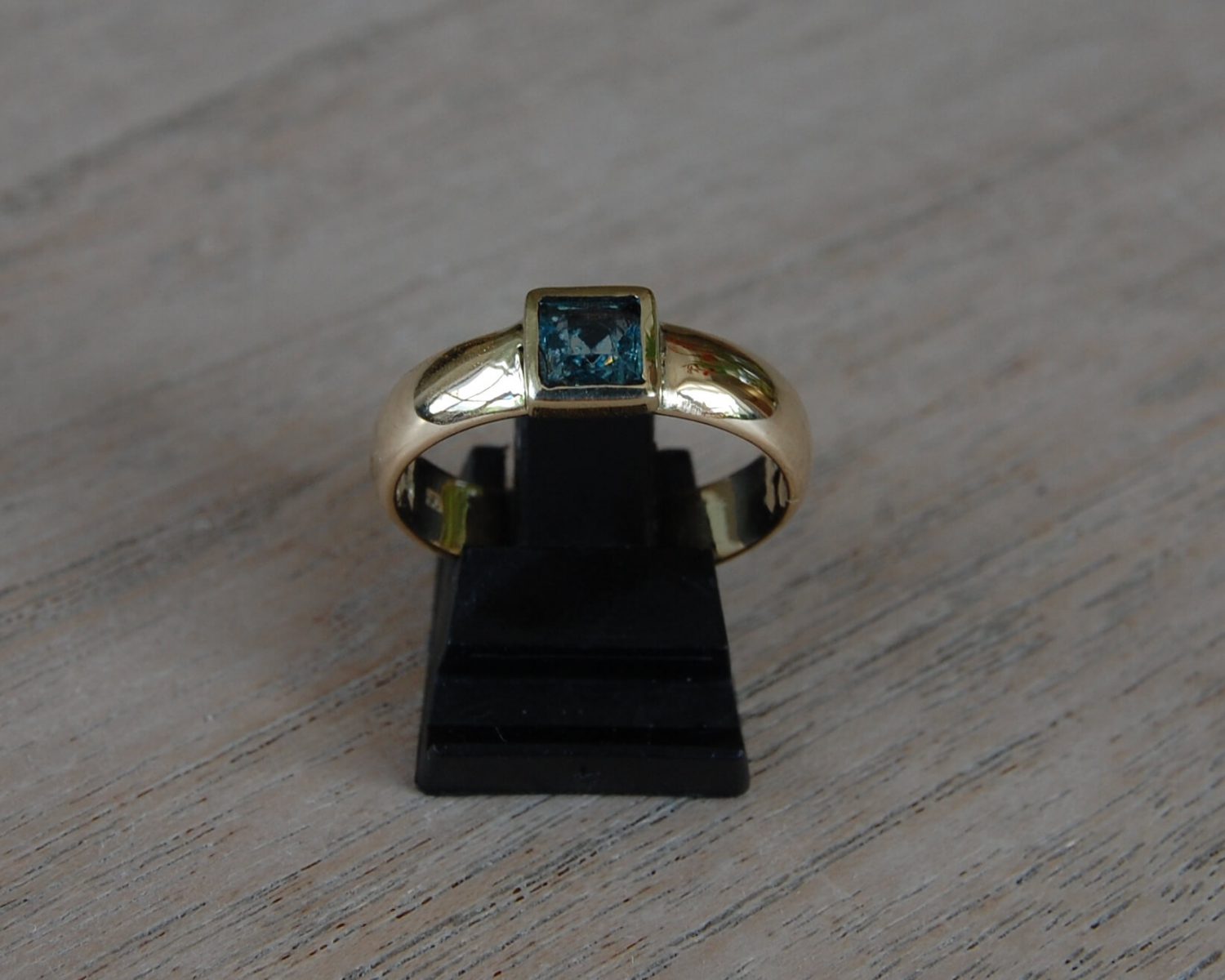 ring goud steen