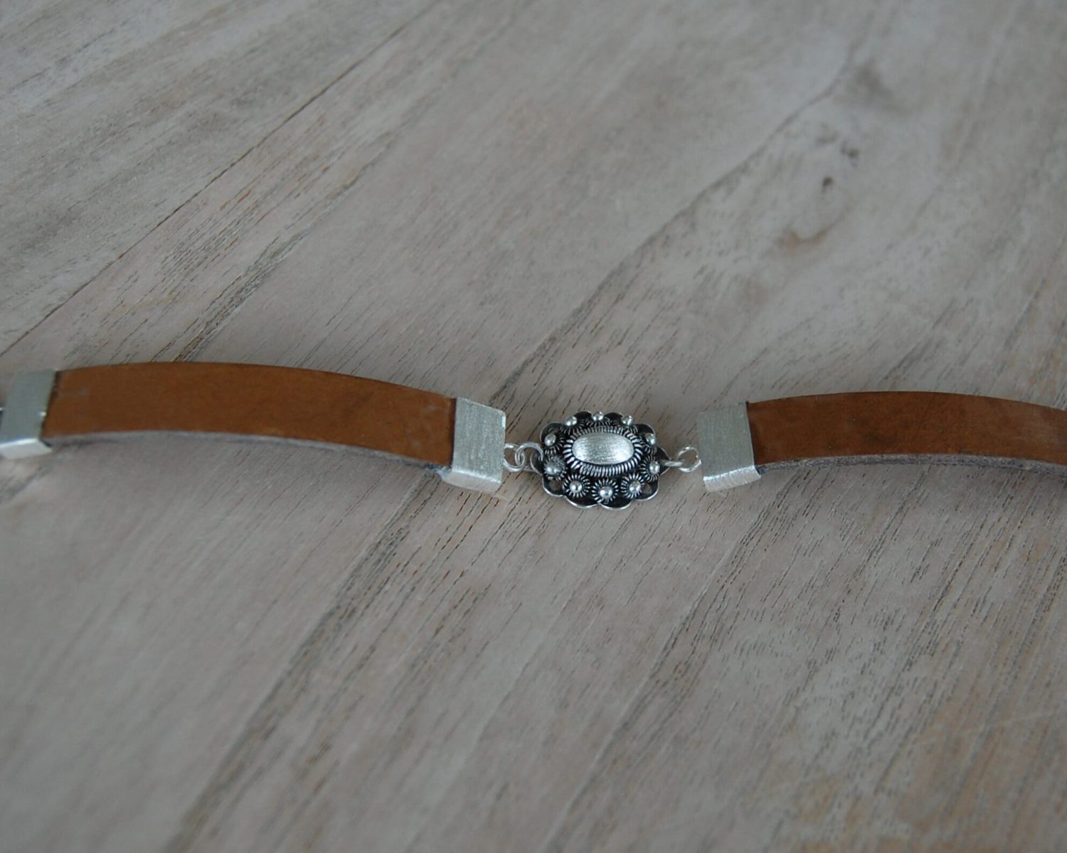 armband leer zilver Zeeuws knopje