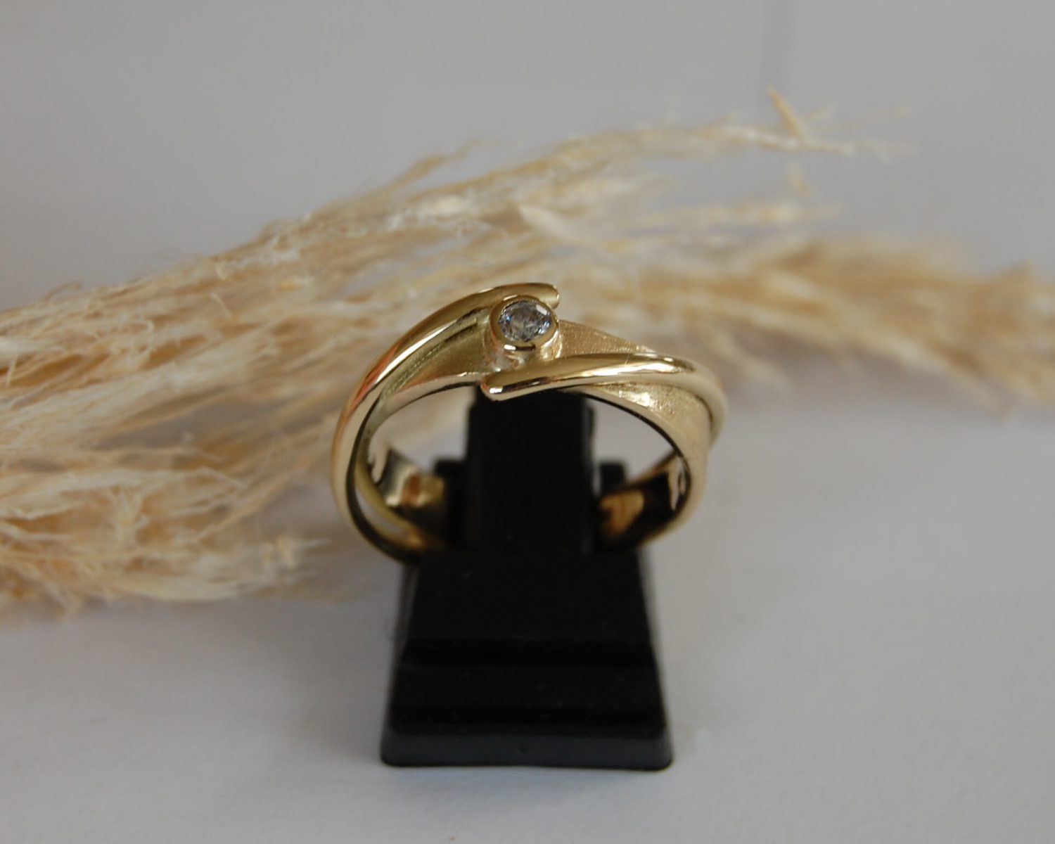 ring goud zirkonia as