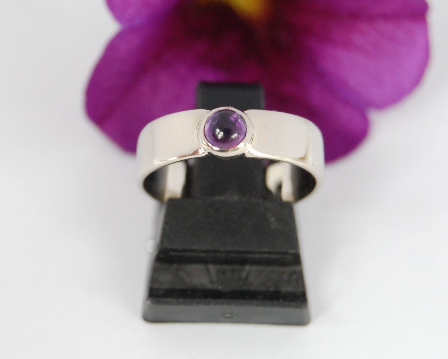 ring witgoud amethist